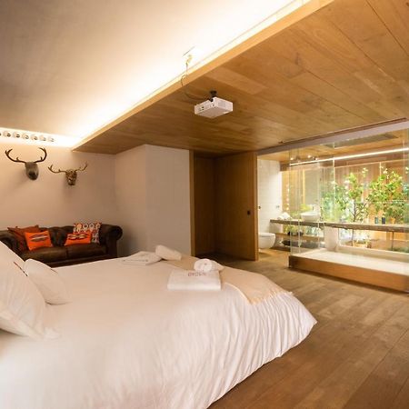 Petit Luxe Loft Appartement Terrassa Buitenkant foto